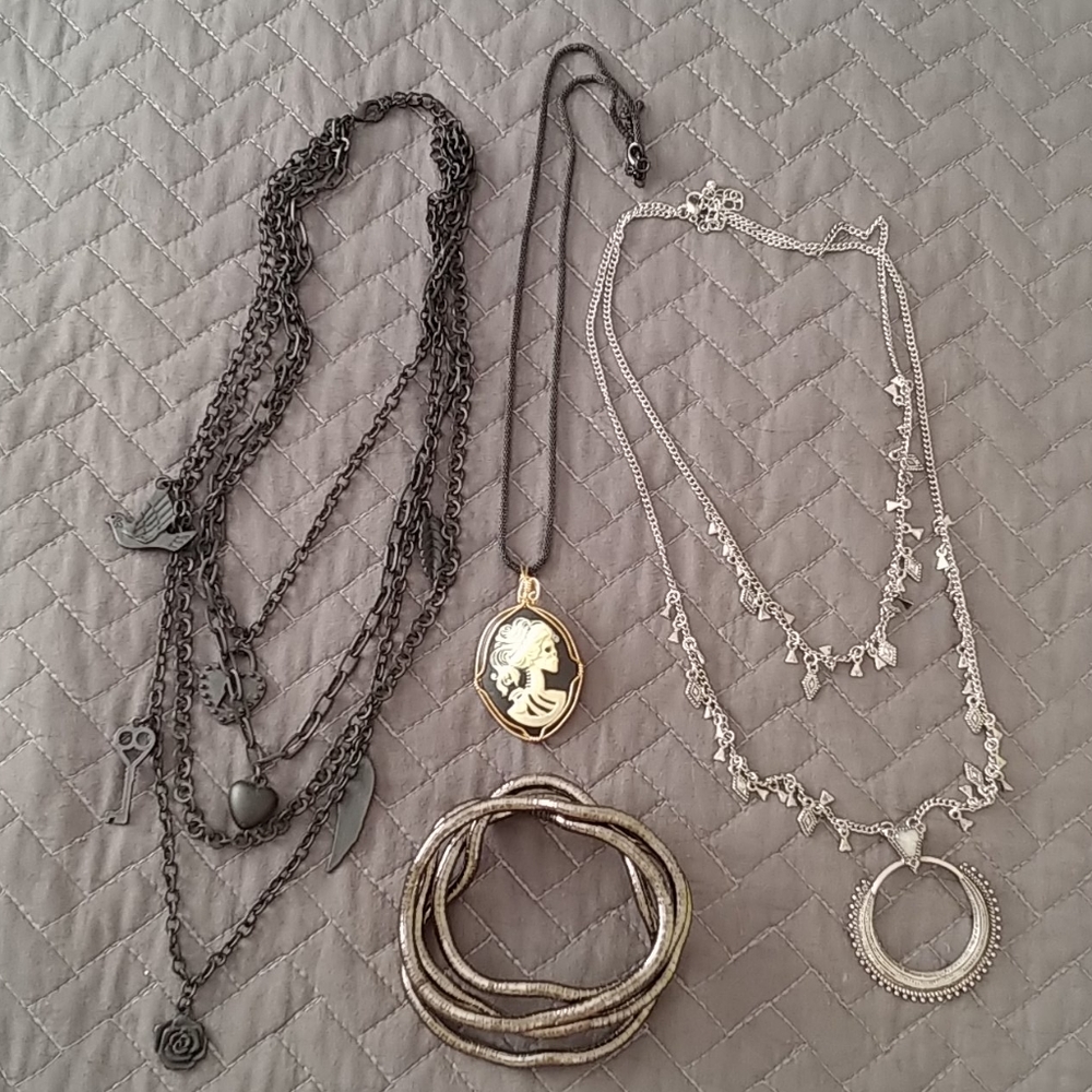 Jewelry 4pc Bundle